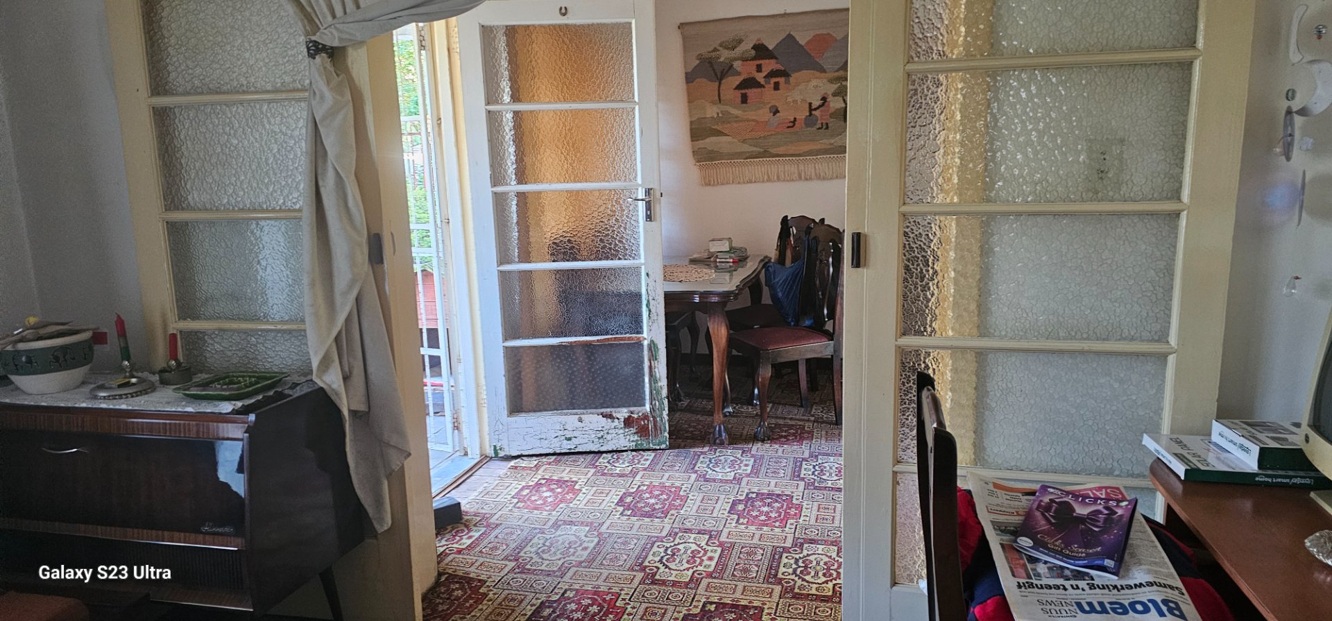 With a lot of TLC this can turn into a big profit! Very,very big yard!!!!
