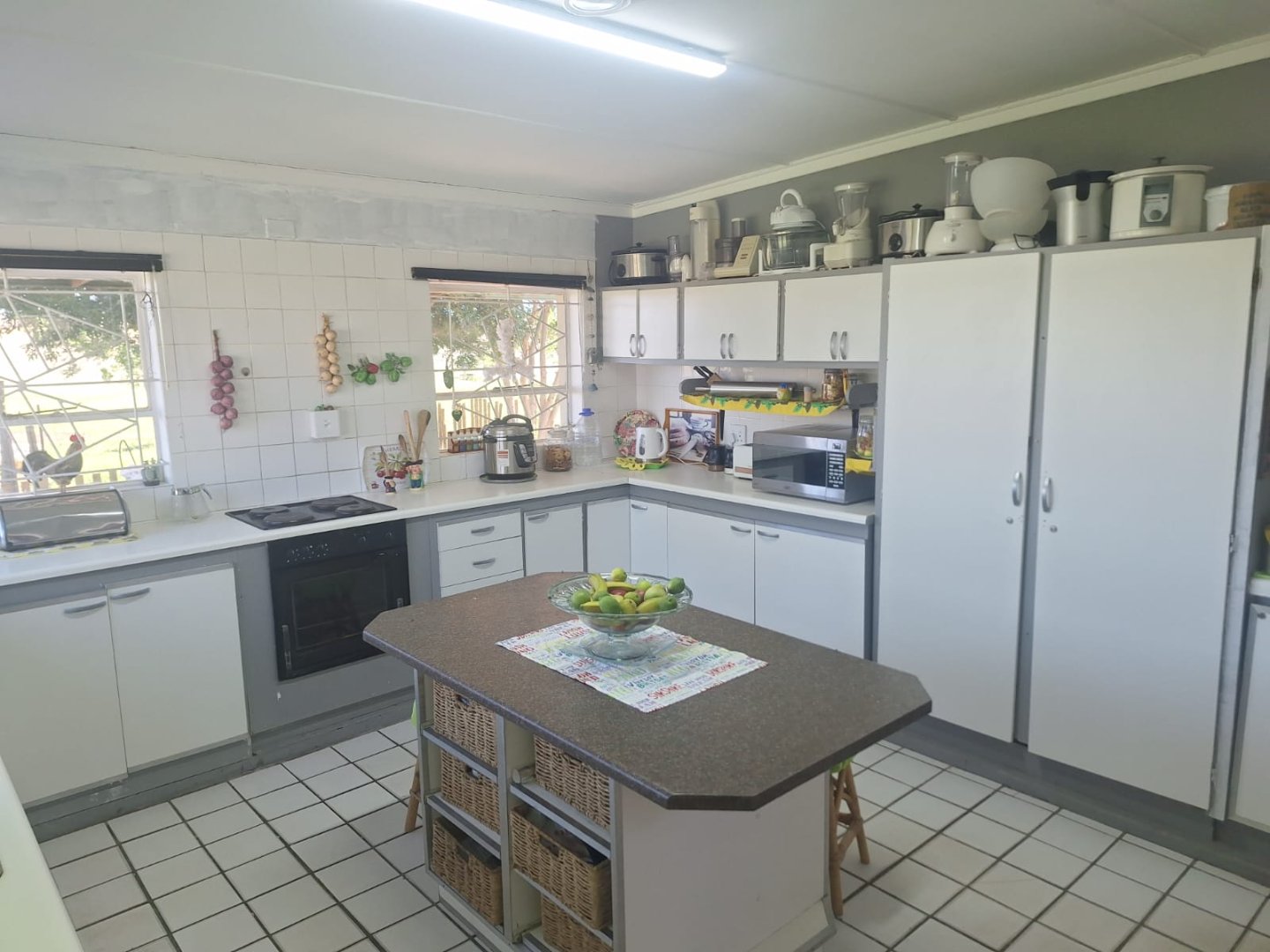 LARGE SMALLHOLDING WITH SPACIOUS HOUSE AND EXCEPTIONAL AMENITIES photo 4