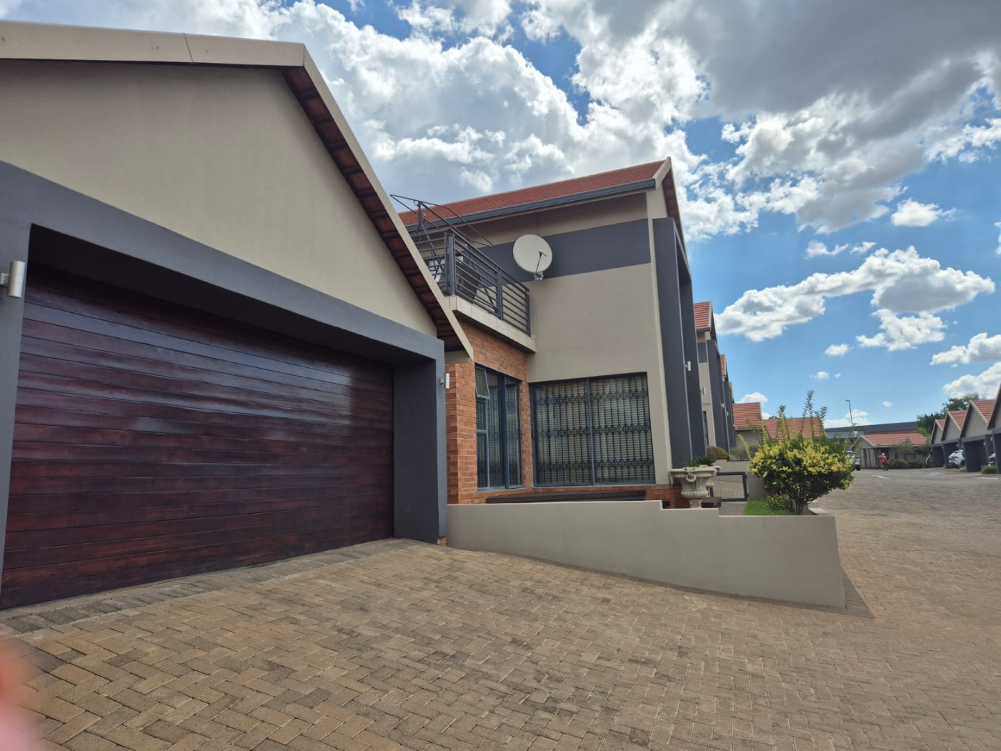 LUXURY LIVING IN WILD OLIVE ESTATE - EXCLUSIVE & MOVE-IN READY!