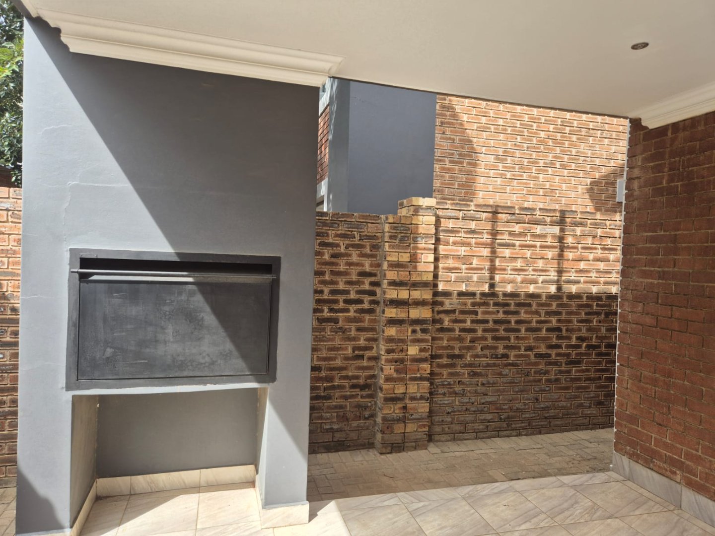 MODERN 3-BEDROOM TOWNHOUSE FOR SALE IN HEUWELSIG – SECURE & LOW-MAINTENANCE LIVING photo 3