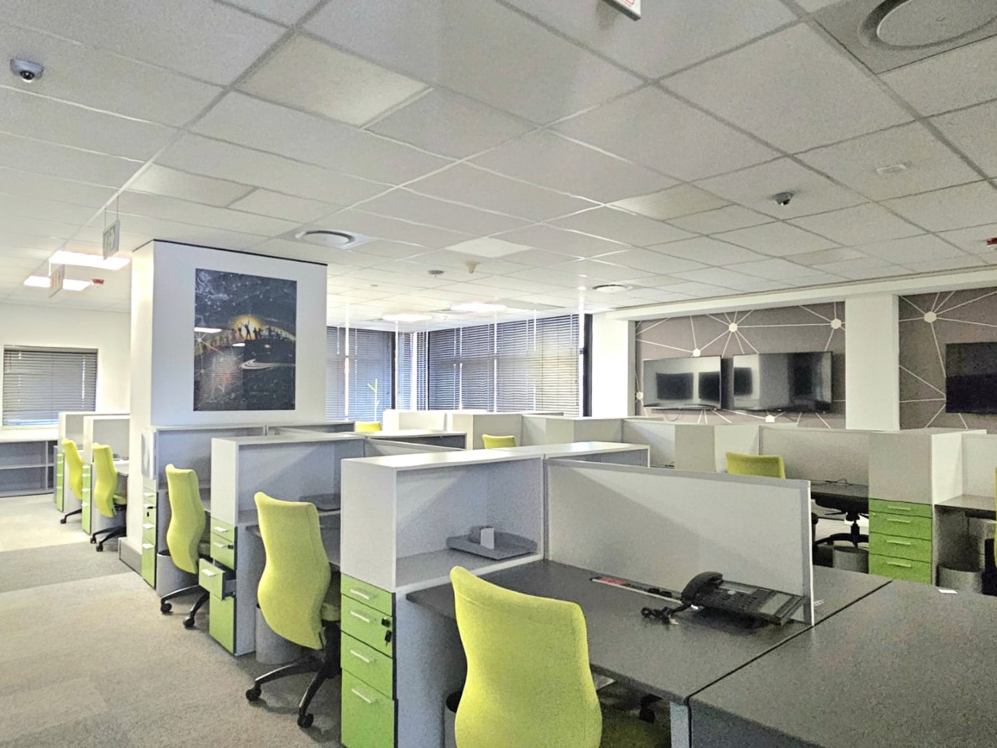 Elite Corporate Office Park – 4 Freestanding High-Tech Buildings to Buy Individually or as a Full Turnkey Investment photo 5