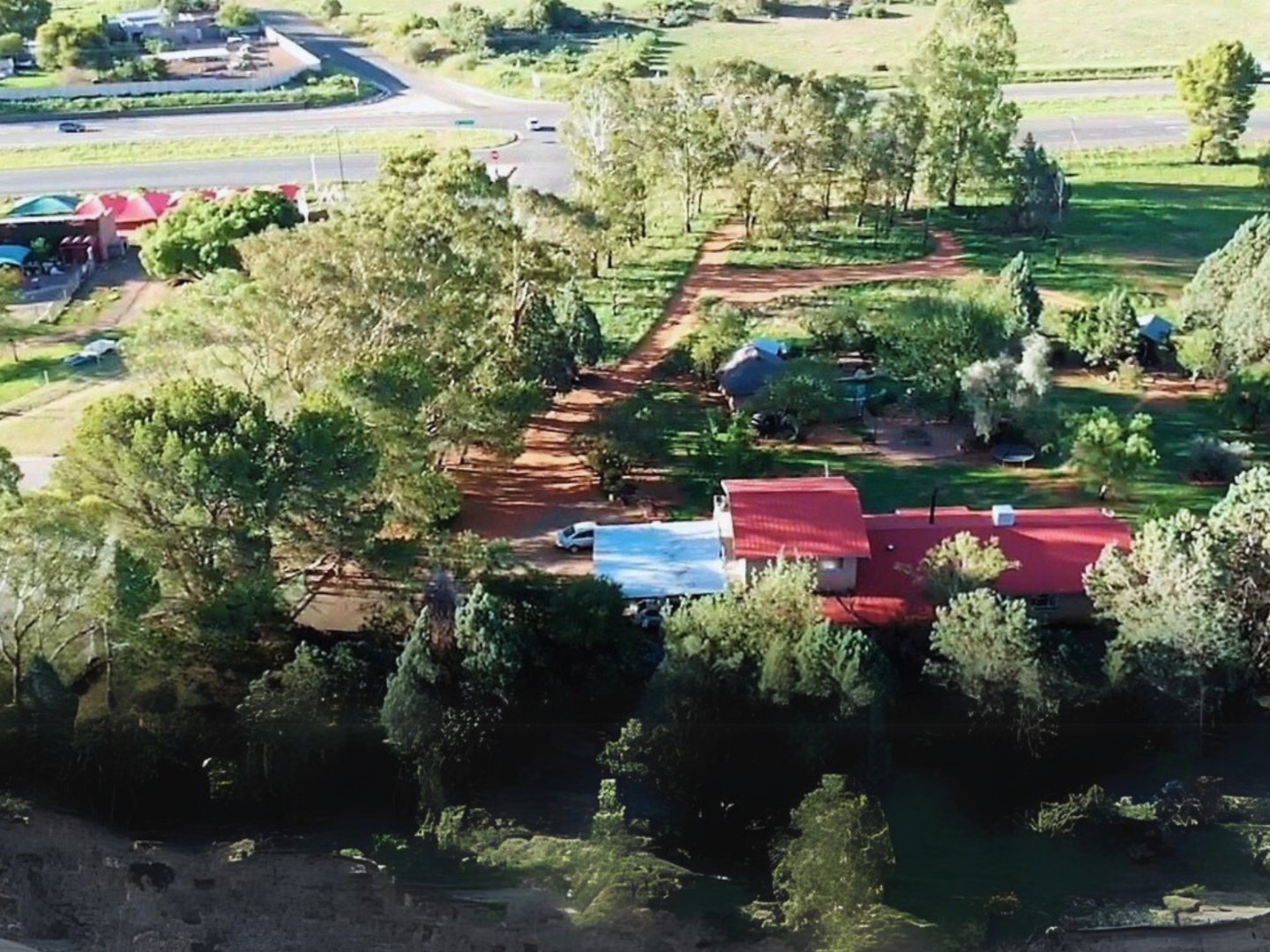 SOLE MANDATE - HIGH-VISIBILITY COMMERCIAL PROPERTY ON THE N8 – WESTERN DEVELOPMENT BELT
