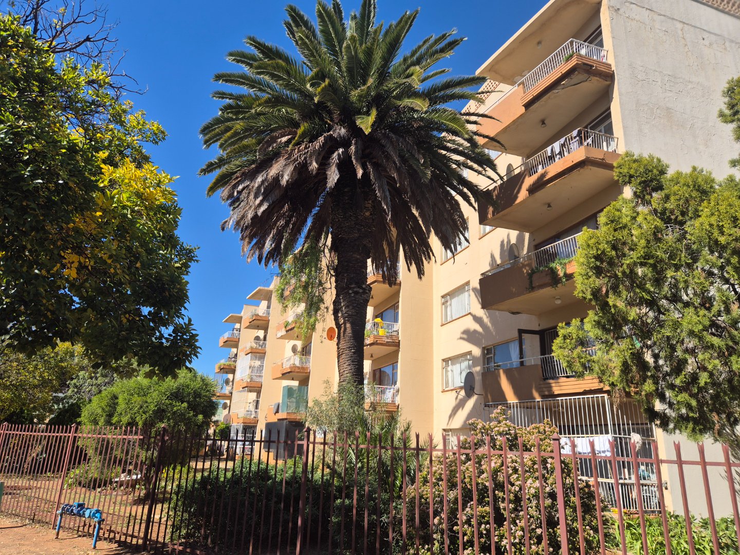 3 Bedroom Apartment for Sale in Navalsig