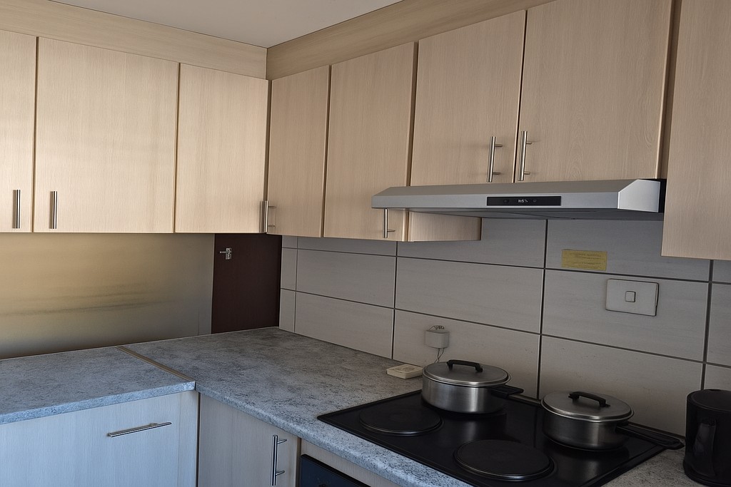 PRIME 4-BEDROOM  WITH SOLAR BACKUP IN WILLOWS photo 2