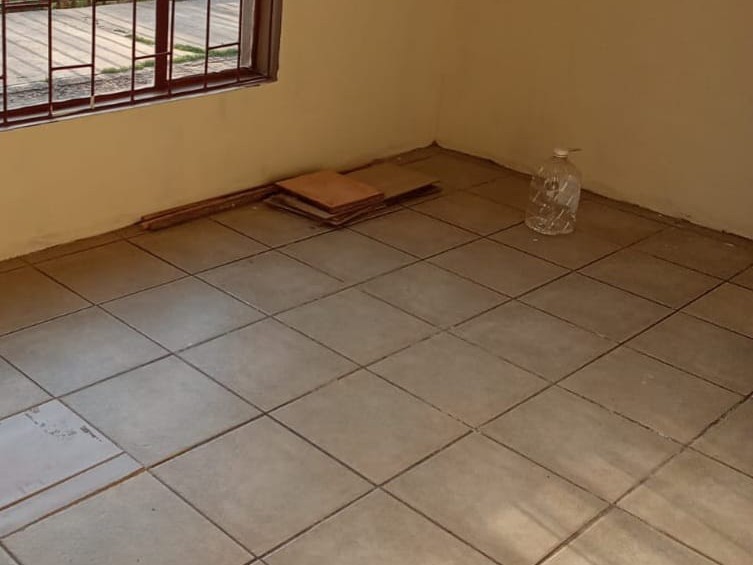 2 BEDROOM HOME. TILED. PVC CEILINGS. CARPORT. photo 3