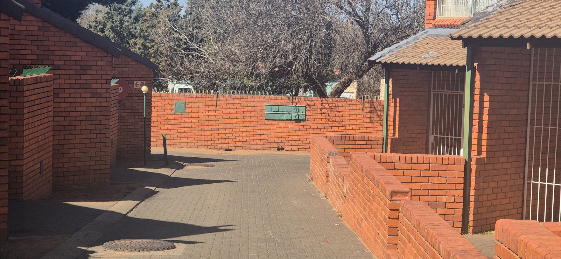 3 Bedroom Ground floor Simplex for sale in Waverley photo 3