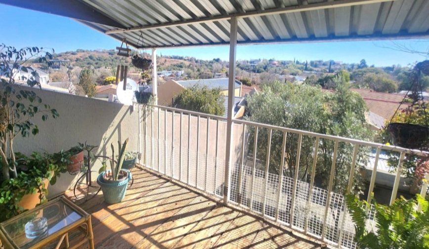 Modern townhouse in Helicon Heights, Ideal for first time buyers  photo 2