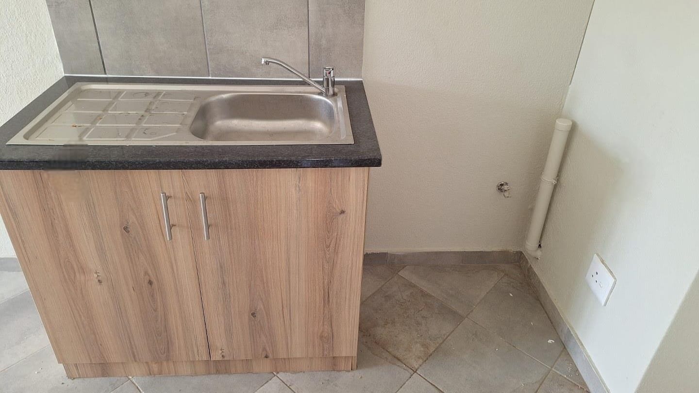 Modern Secure Apartment – No Transfer Fees photo 5