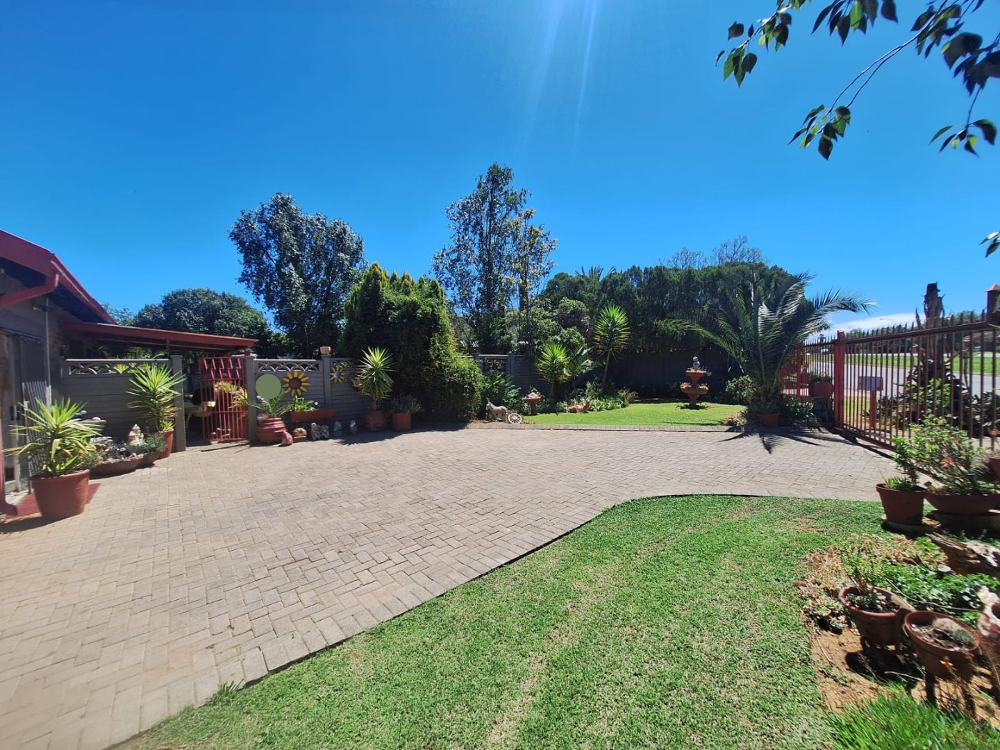 4 Bedroom family home in Pellissier