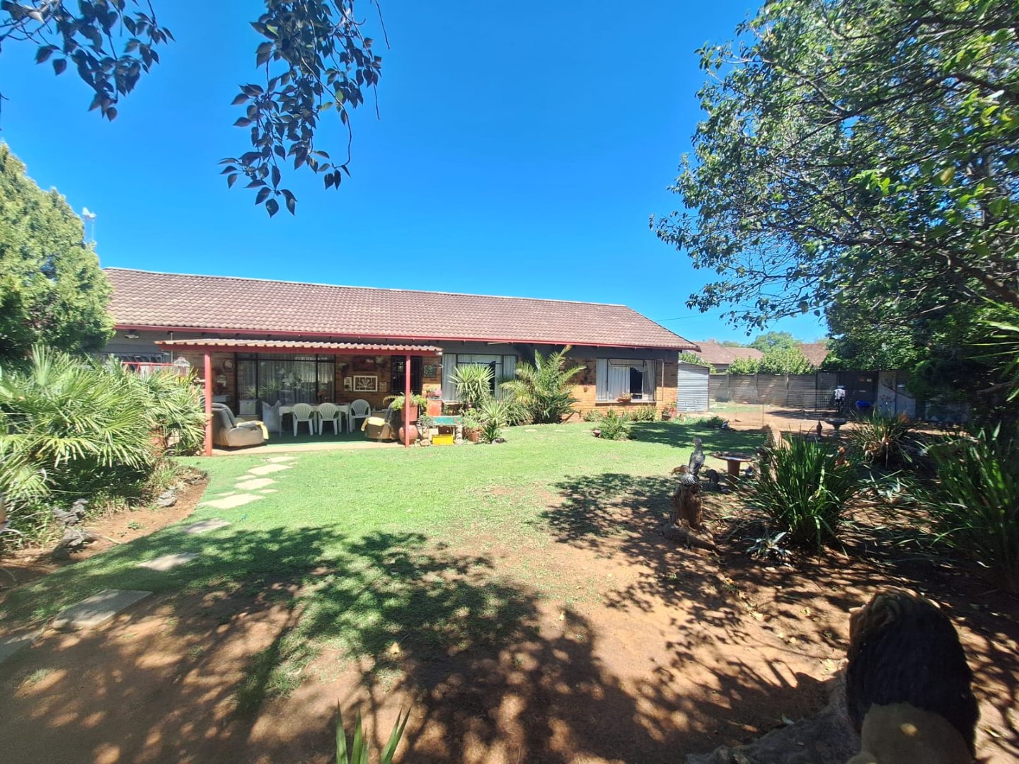 4 Bedroom family home in Pellissier  photo 5