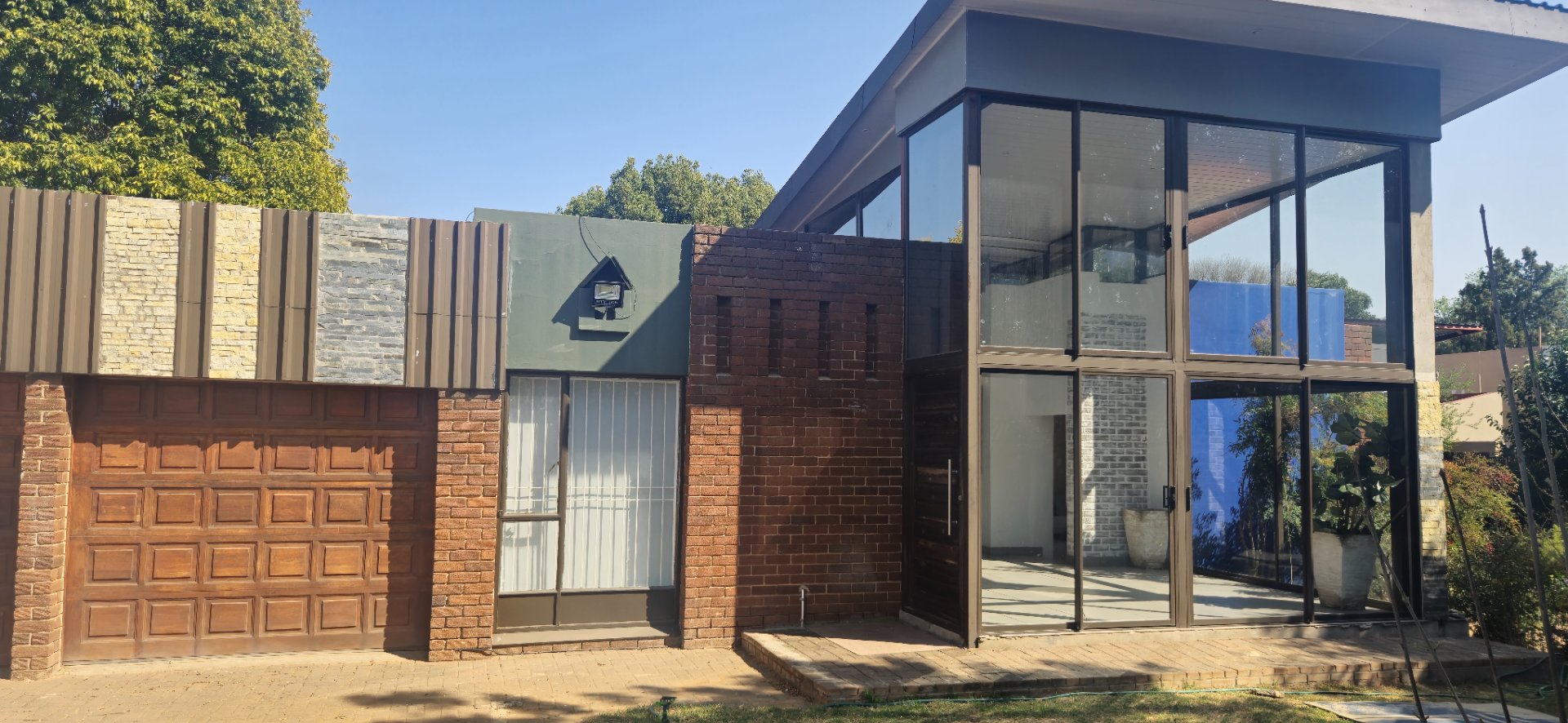 3 Bedroom houses for sale in Fichard Park photo 3