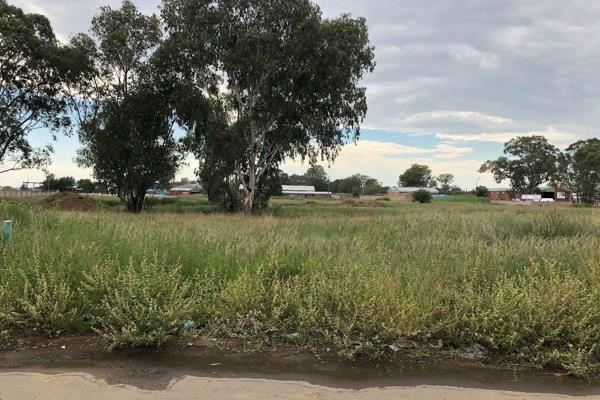 Large vacant site available in New East End! photo 3