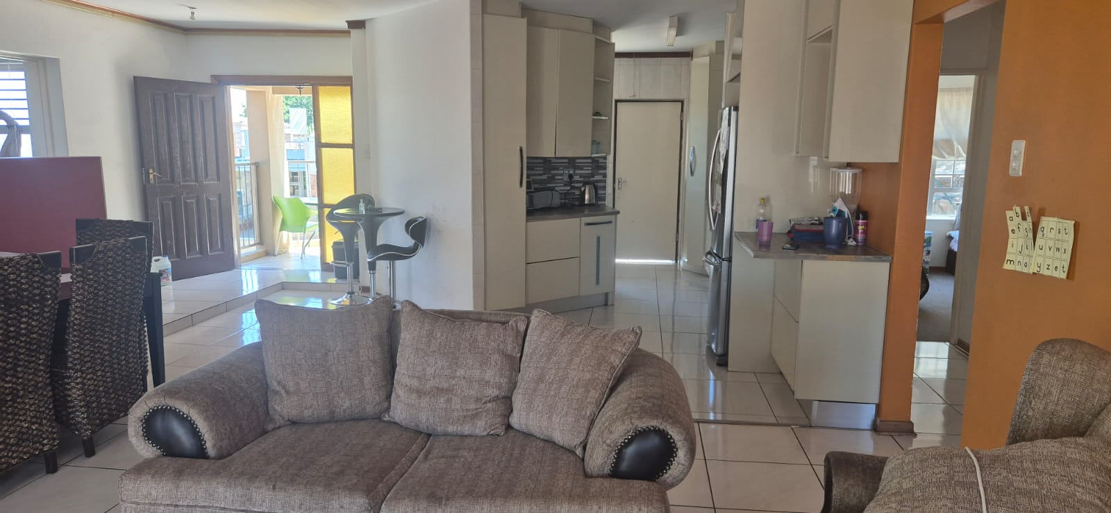 Modern 3-Bedroom Duet for Sale in Baysvalley photo 2