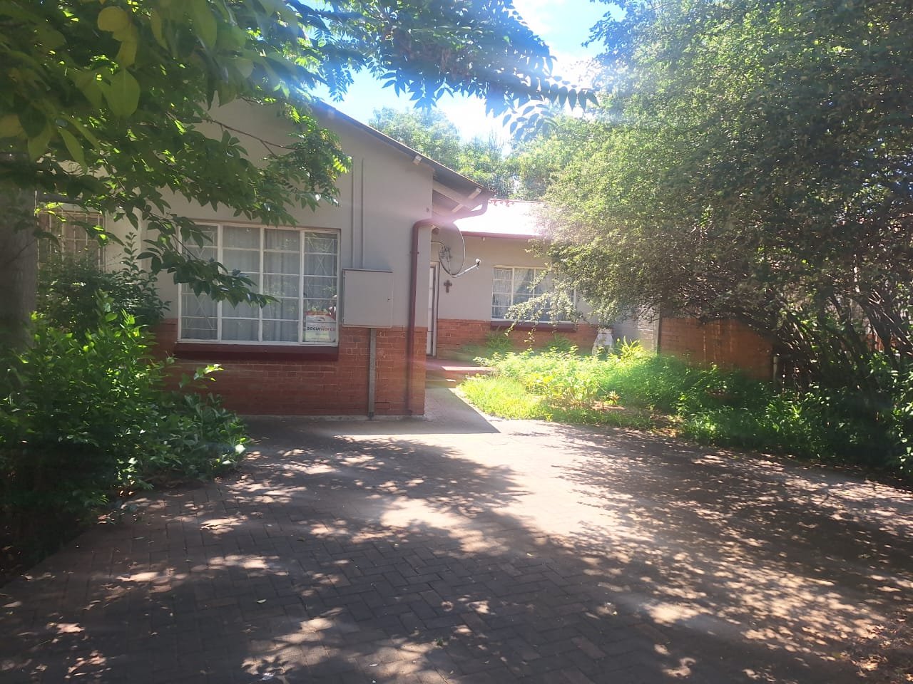 Spacious one bedroom Home in Wilgehof