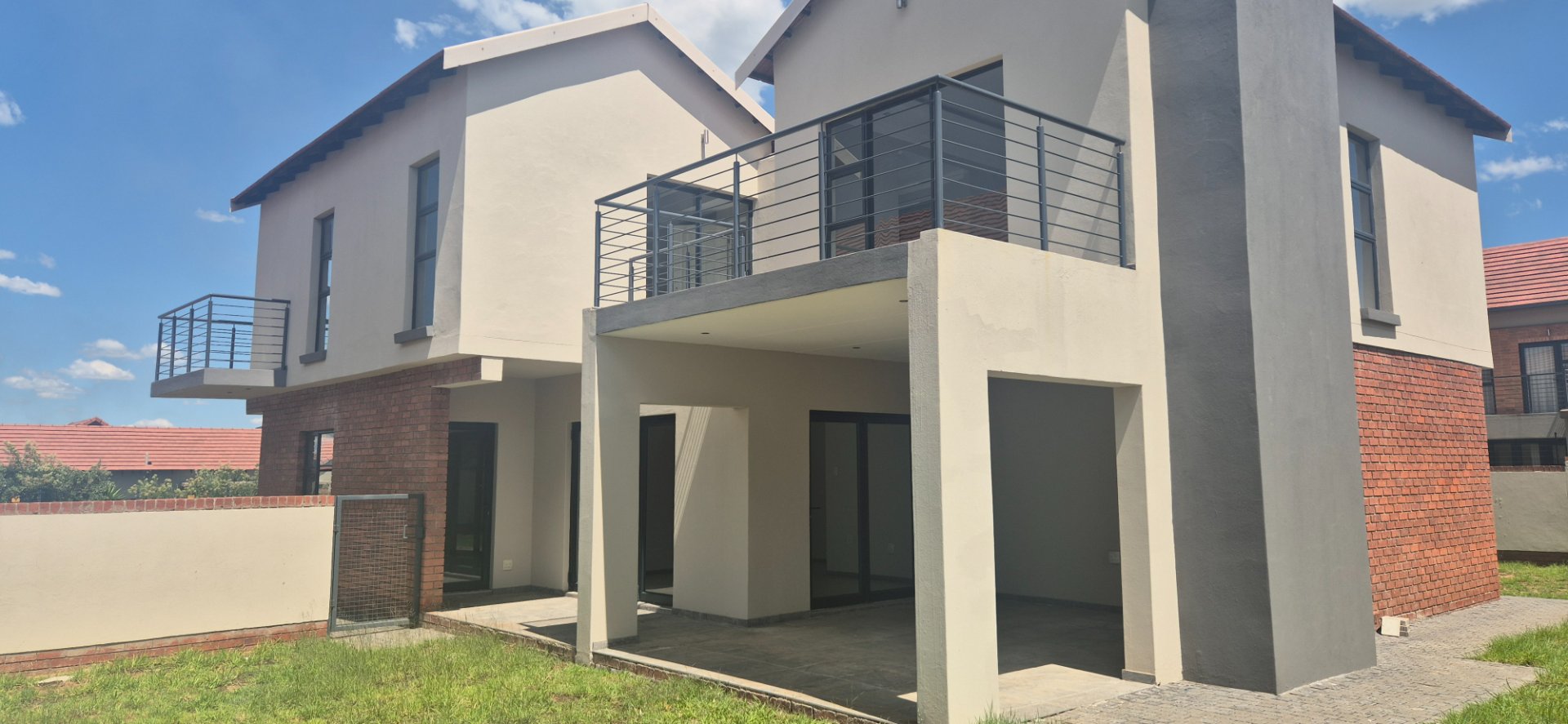 Modern 4-Bedroom Home for Sale in Wild Olive Estate, Bloemfontein