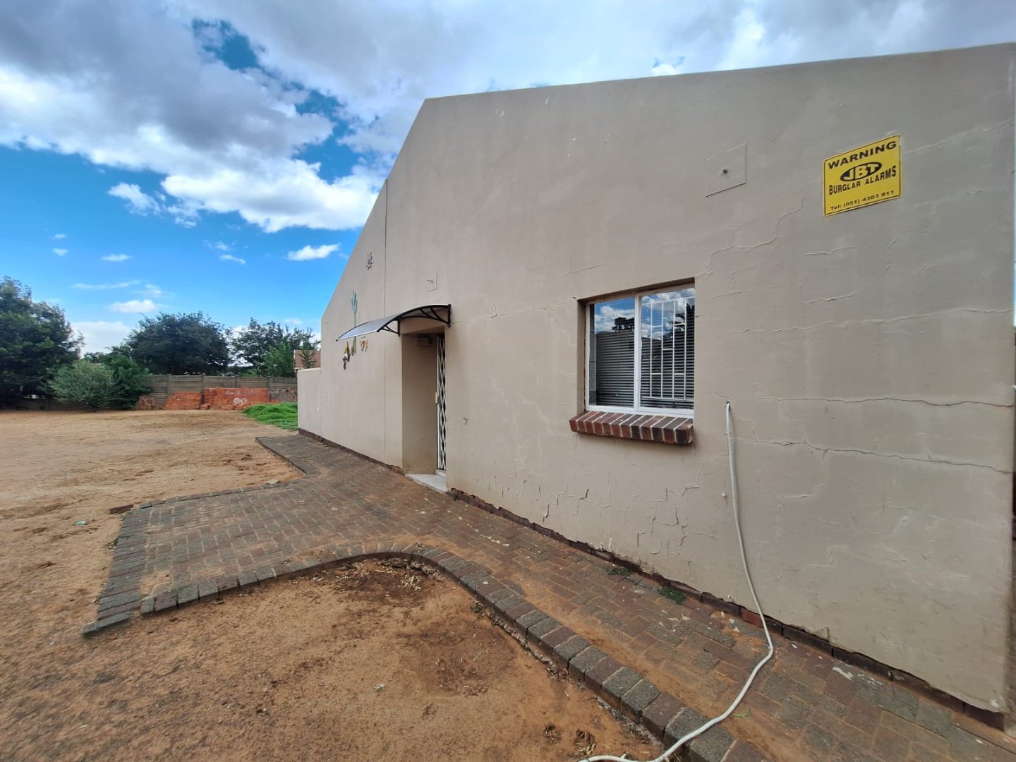 2 Bedroom house for sale in Pellissier photo 3