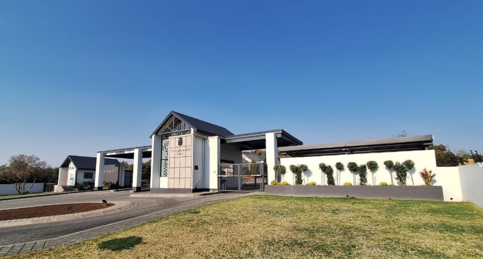 Prime stand for sale in a Exclusive Security Estate  photo 2