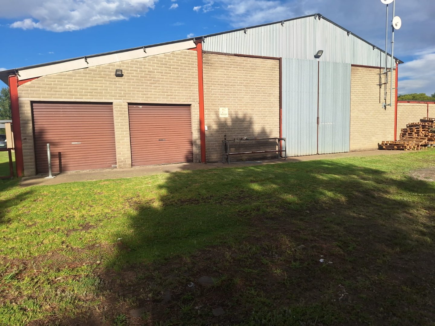 Unique Business & Residential opportunity  photo 2