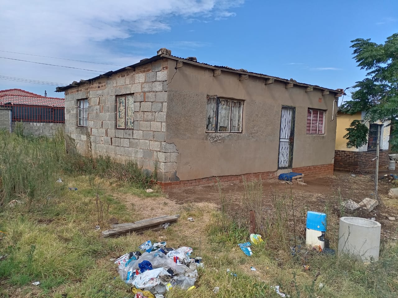 Two-Bedroom Home with Renovation Potential – Cash Purchase Only photo 2