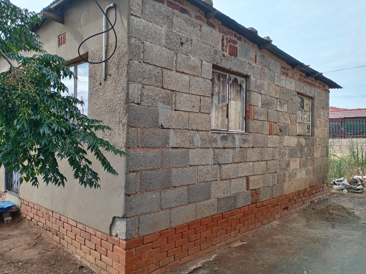 Two-Bedroom Home with Renovation Potential – Cash Purchase Only