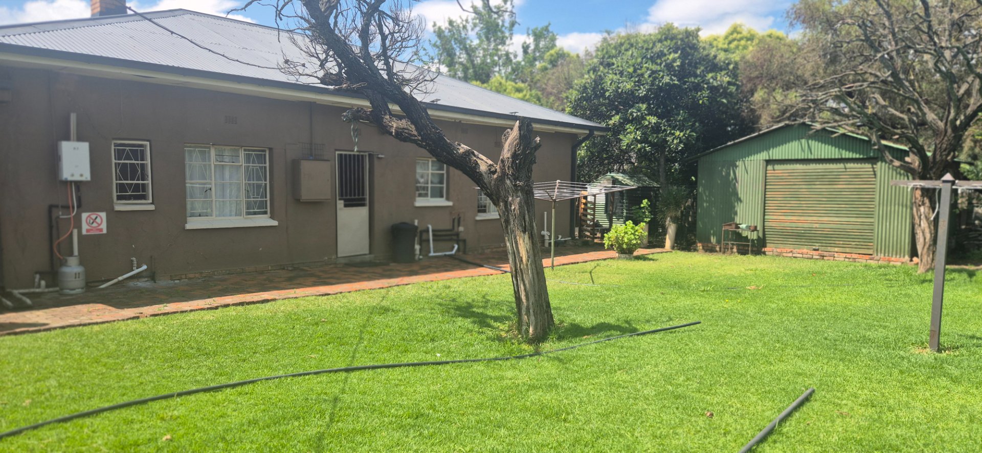 9 Bedroom house for sale in Bayswater