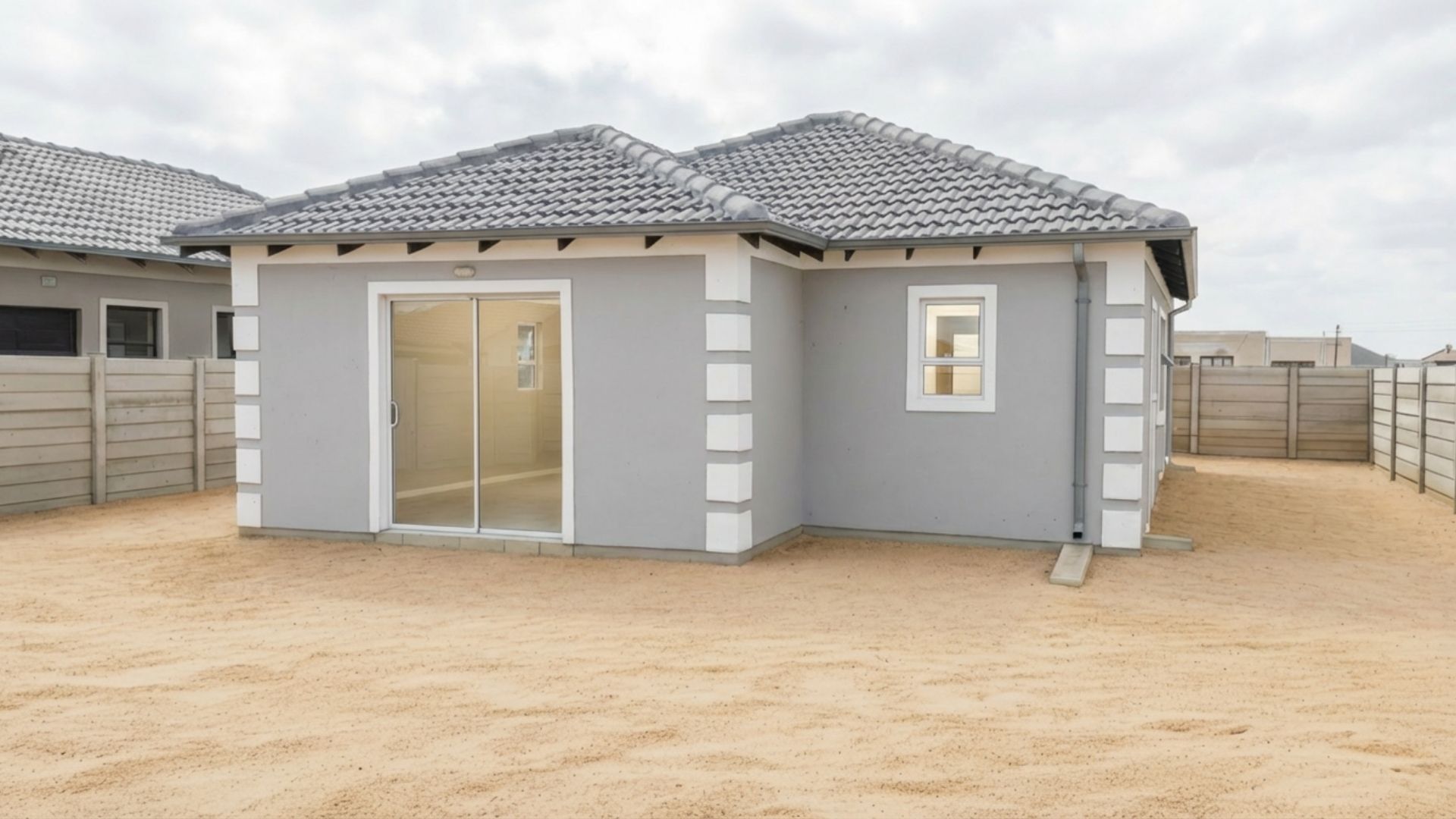 No Deposit 2 Bedroom House for Sale in Windmill Park – 40sqm