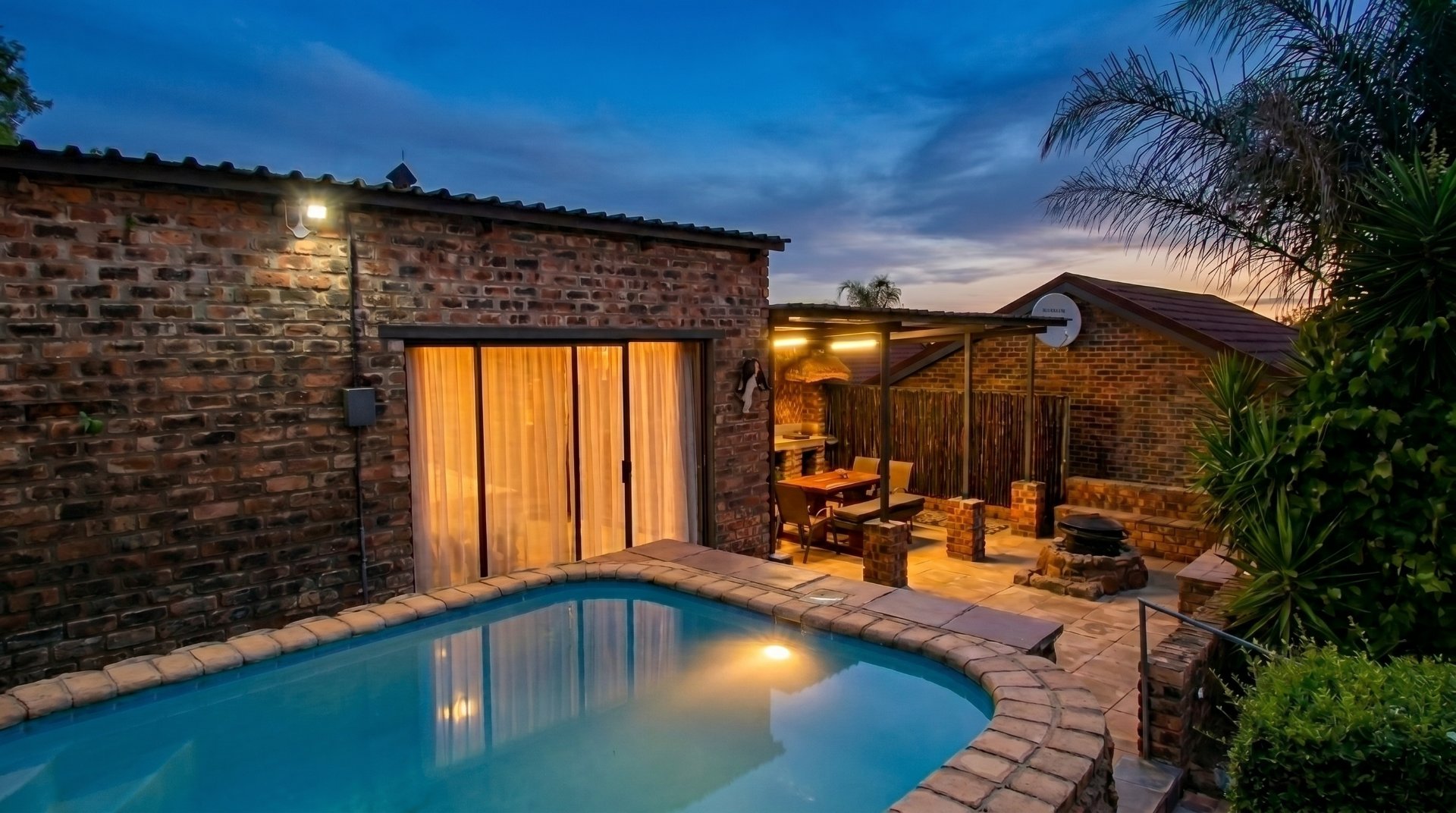 Two Freestanding Houses on One Stand — Dual Living, Passive Income & Resort-Style Outdoor Entertaining in Langenhovenpark, Bloemfontein