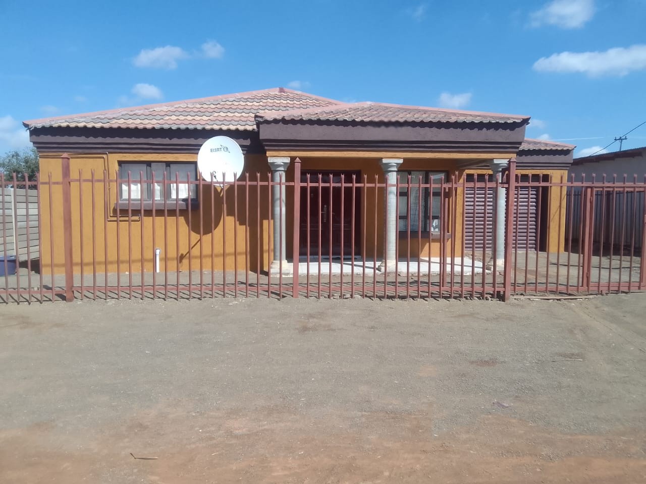 3 BEDROOM HOME WITH GARAGE