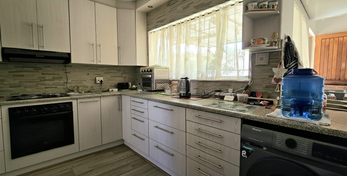Move-In Ready Family Home with Pool & Entertainment Area  photo 3
