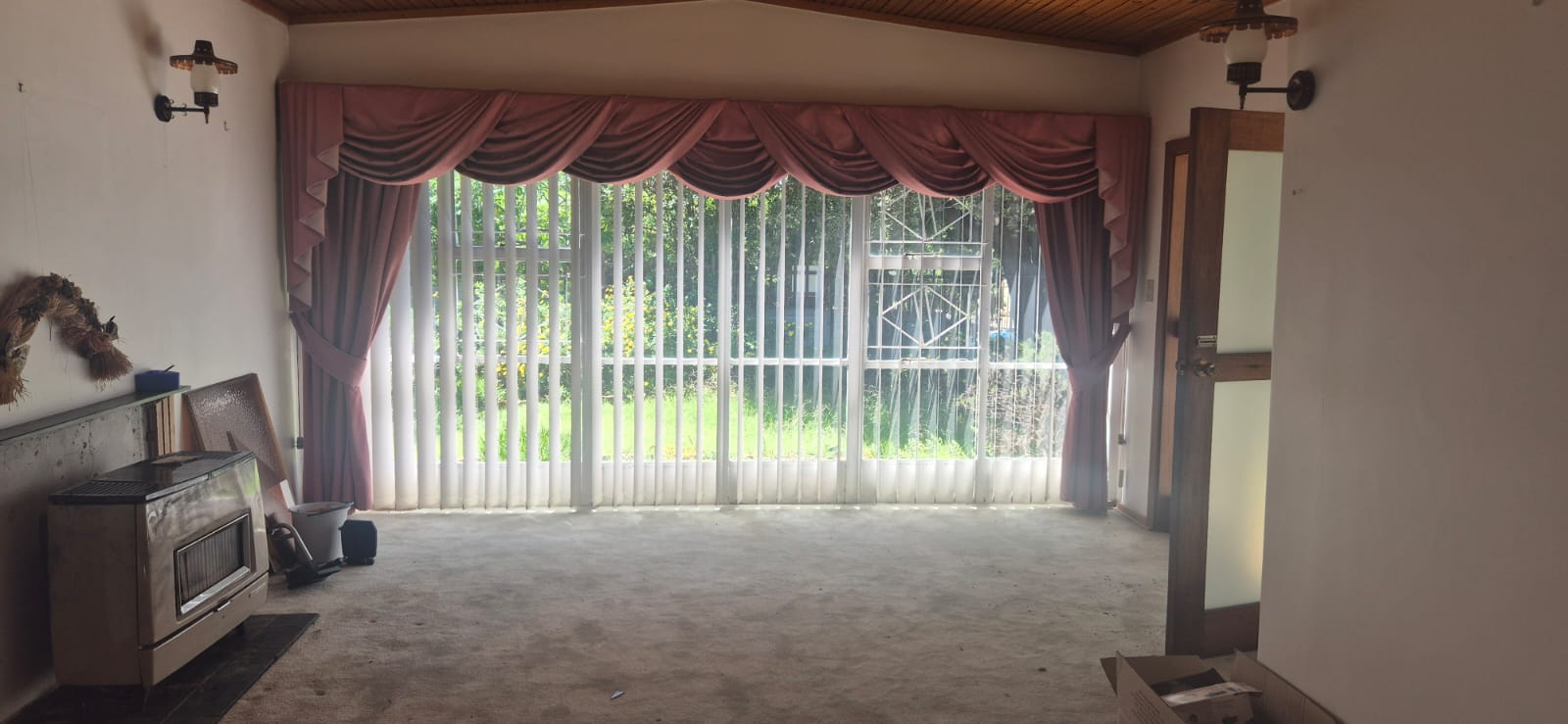 Well-Located 3 Bedroom Home with Great Potential photo 5