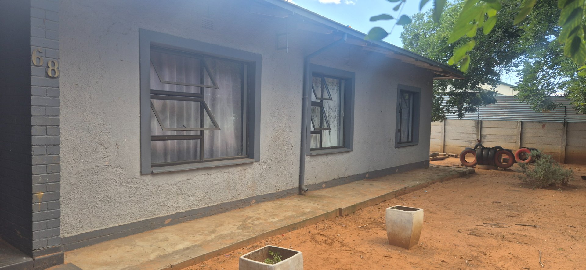 Spacious 3-Bedroom Home with a Large Yard – Great Location in Wilgehof photo 2