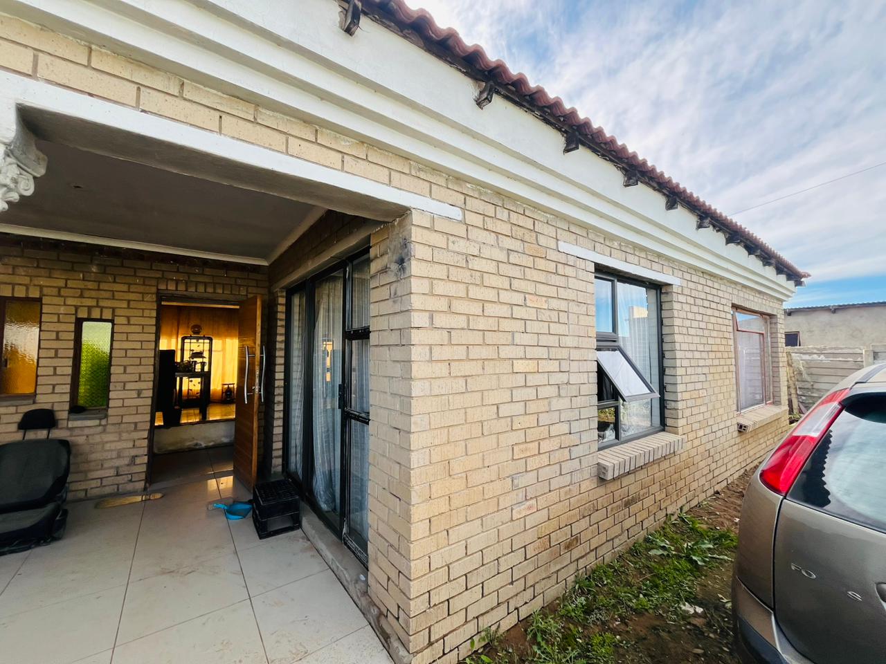 Charming 4-Bedroom Property in Bergman – Ideal Family Living.