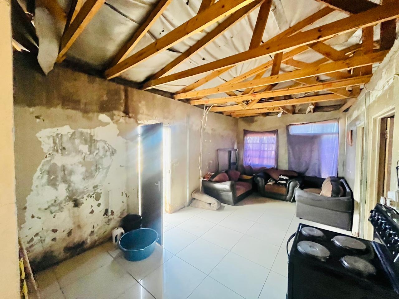 Charming 4-Bedroom Property in Bergman – Ideal Family Living. photo 3