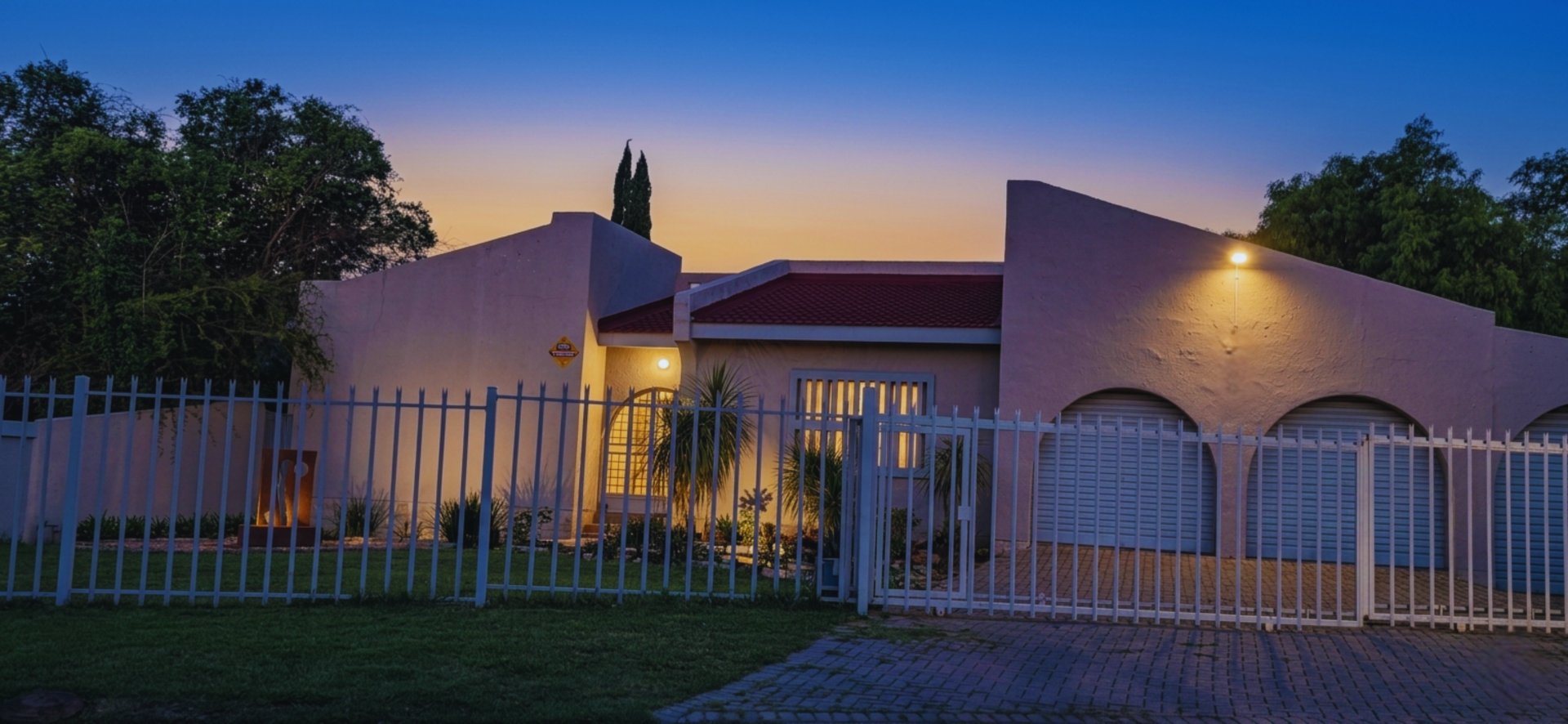 Spacious 5-Bedroom Family Home with Pool, Braai Room & Triple Garage — Suidrand, Kroonstad photo 2