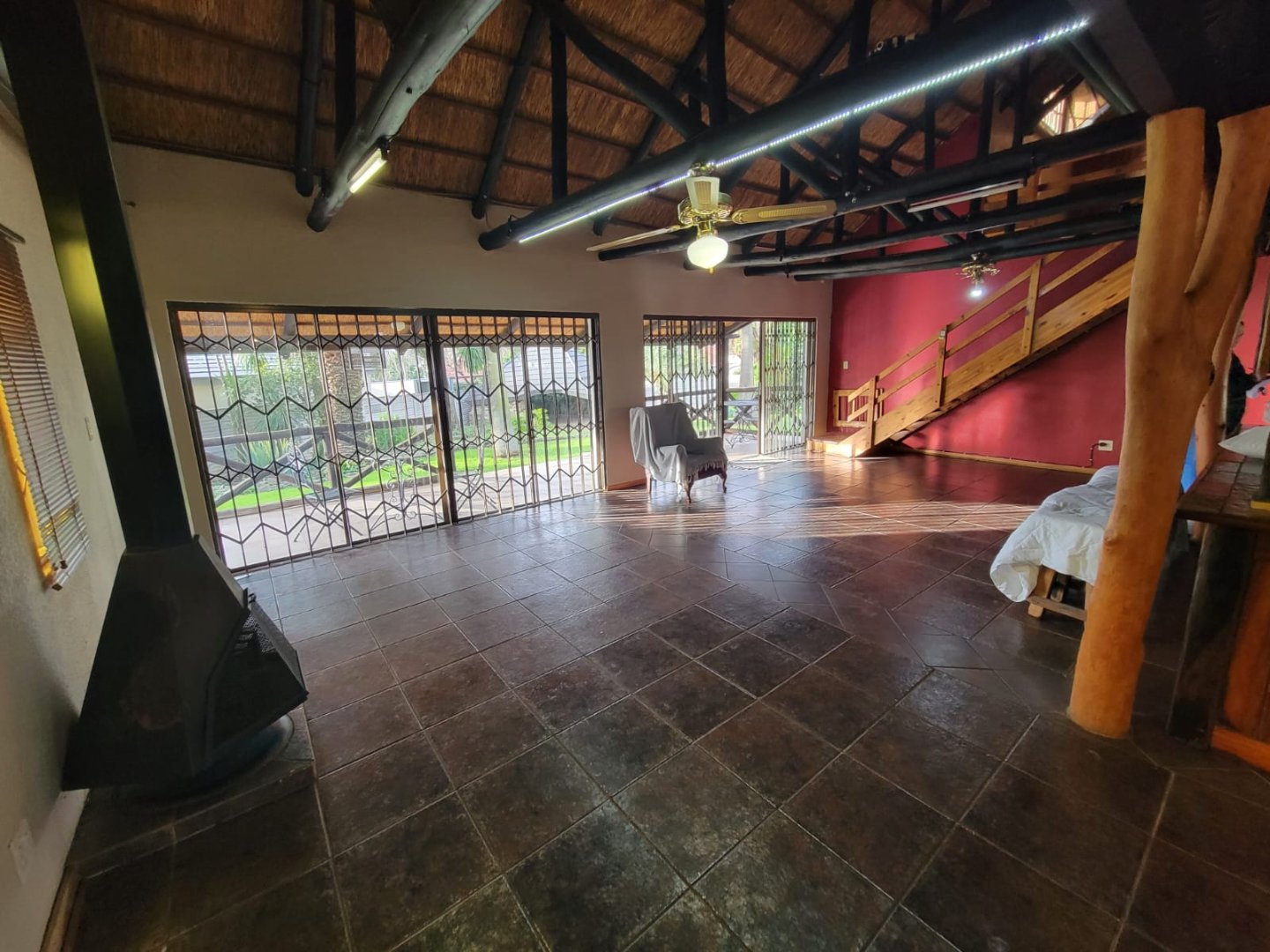 Character Lodge-Style Family Home for Sale in Panorama, Kroonstad — Solar, Backup Water & Flatlet Included photo 4
