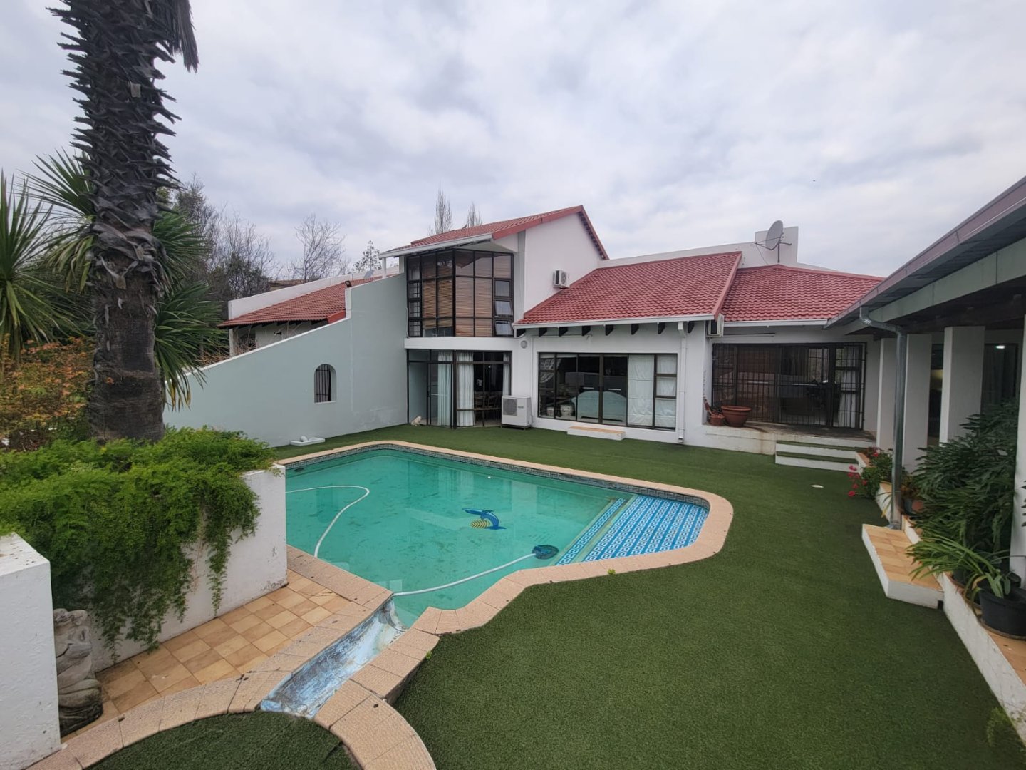 Split-Level 4-Bedroom Family Home with Pool and Entertainment Area in Suidrand, Kroonstad