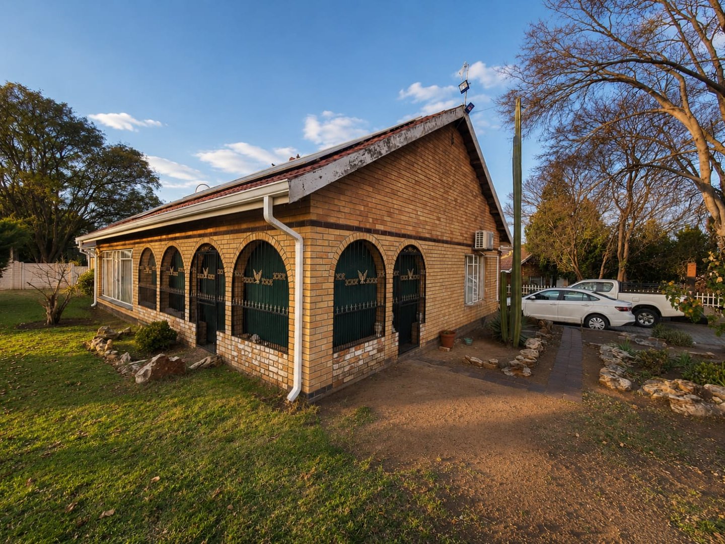 3-Bedroom Face-Brick Home with Solar, Borehole & Pool — Uitsig, Kroonstad