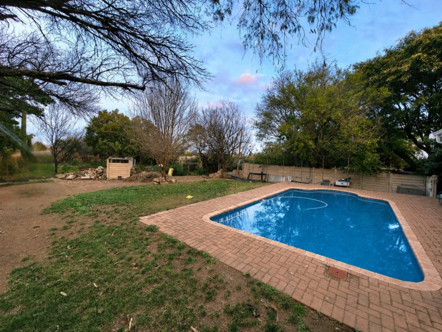 3-Bedroom Face-Brick Home with Solar, Borehole & Pool — Uitsig, Kroonstad photo 3