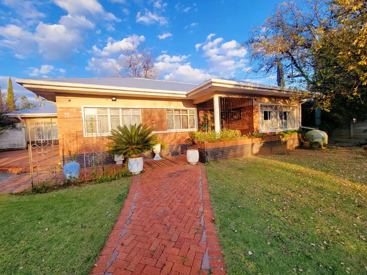 4-Bedroom House with Double Garage in Suidrand, Kroonstad