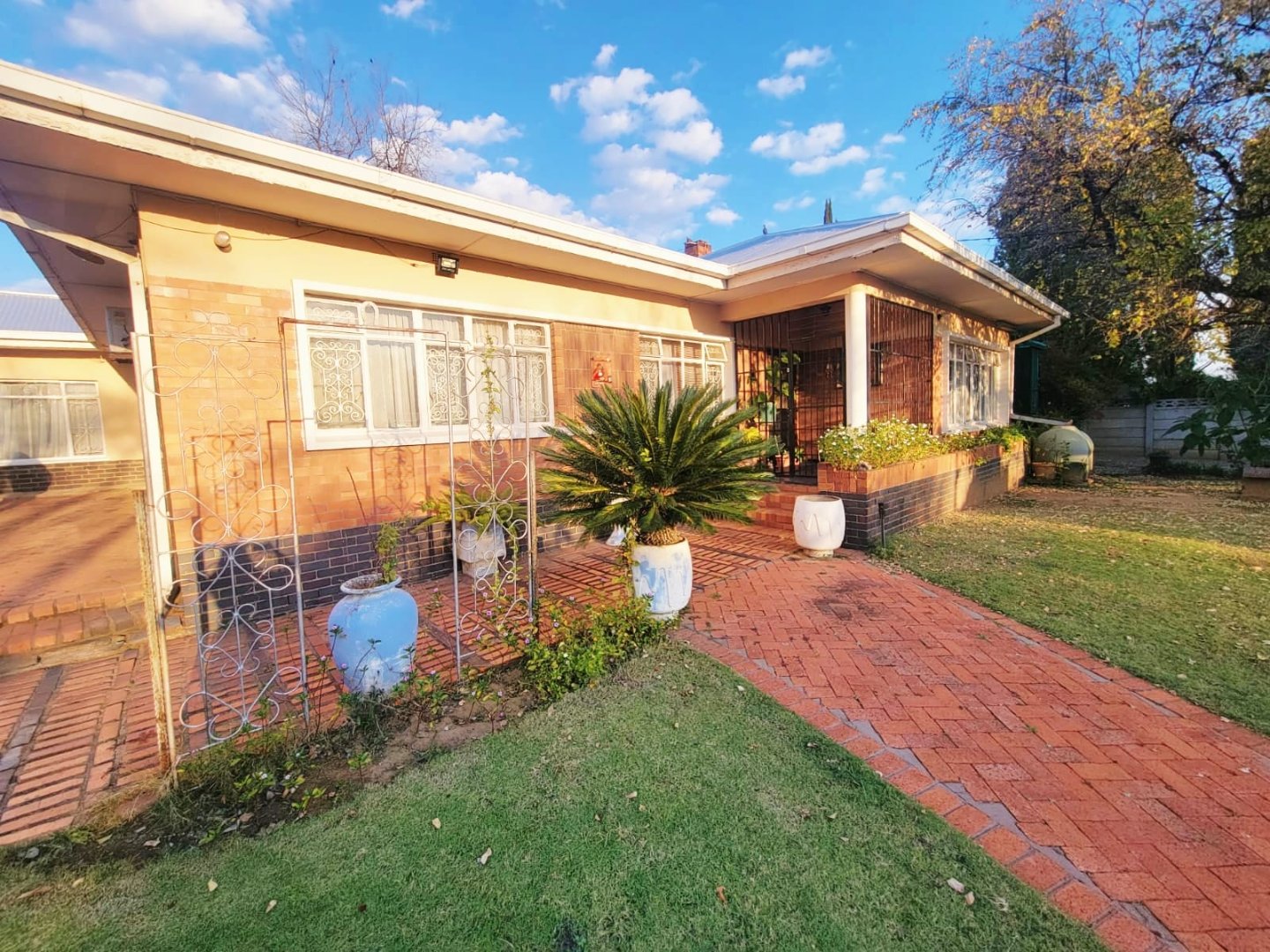 4-Bedroom House with Double Garage in Suidrand, Kroonstad photo 3