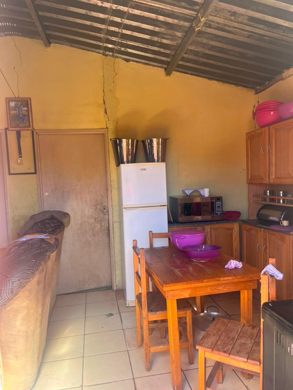 2-Bedroom Home on 350m² Erf in Bergman / Grasslands, Bloemfontein photo 4