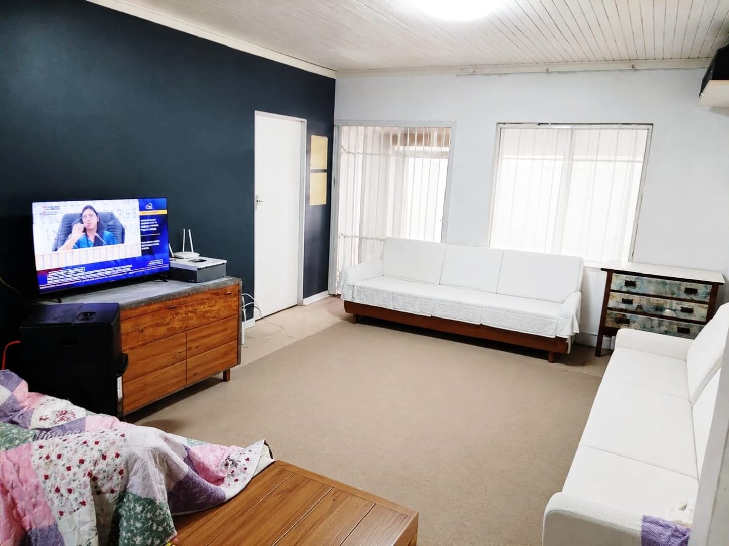 4-Bedroom Family Home with Pool and Braai in Suidrand photo 5