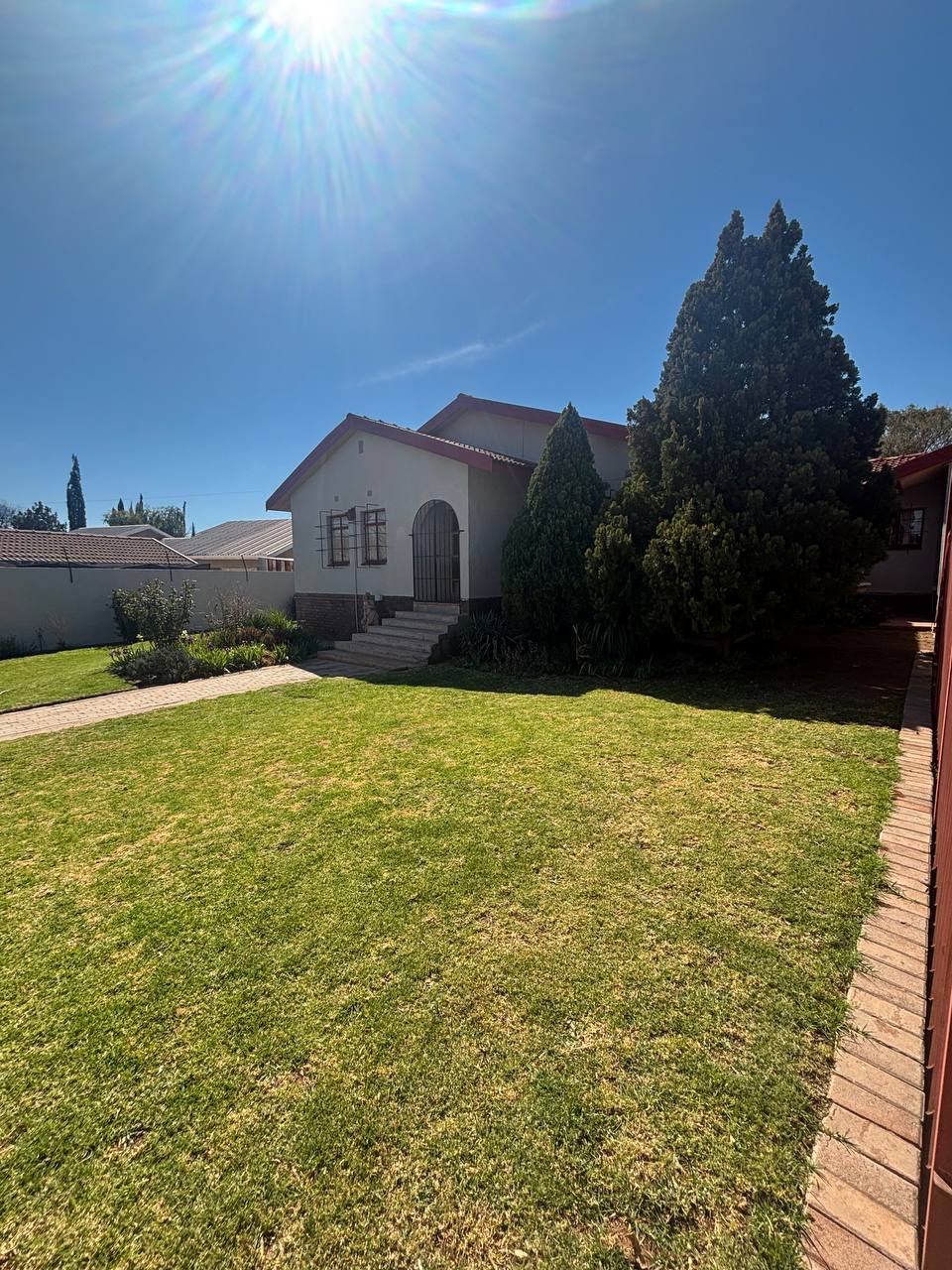 EXCLUSIVE SOLE MANDATE ON A SPACIOUS FAMILY HOME THAT HAS SO MUCH TO OFFER!! photo 5
